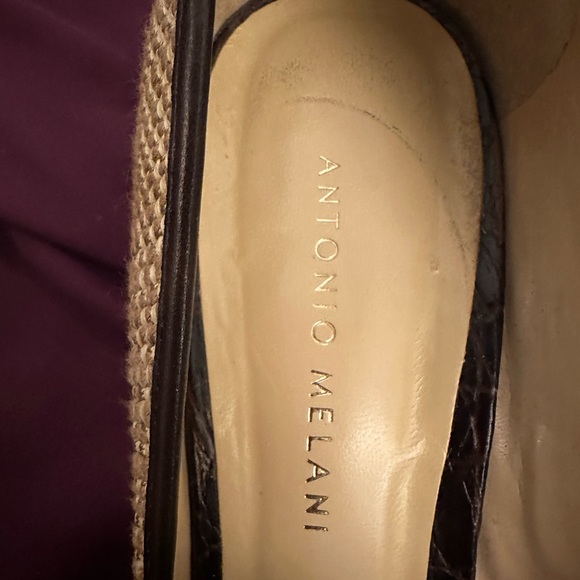 Antonio Melani Tan Woven Pumps With Brown Crocodile Toes and Heels! Size 8.5. - Picture 4 of 5